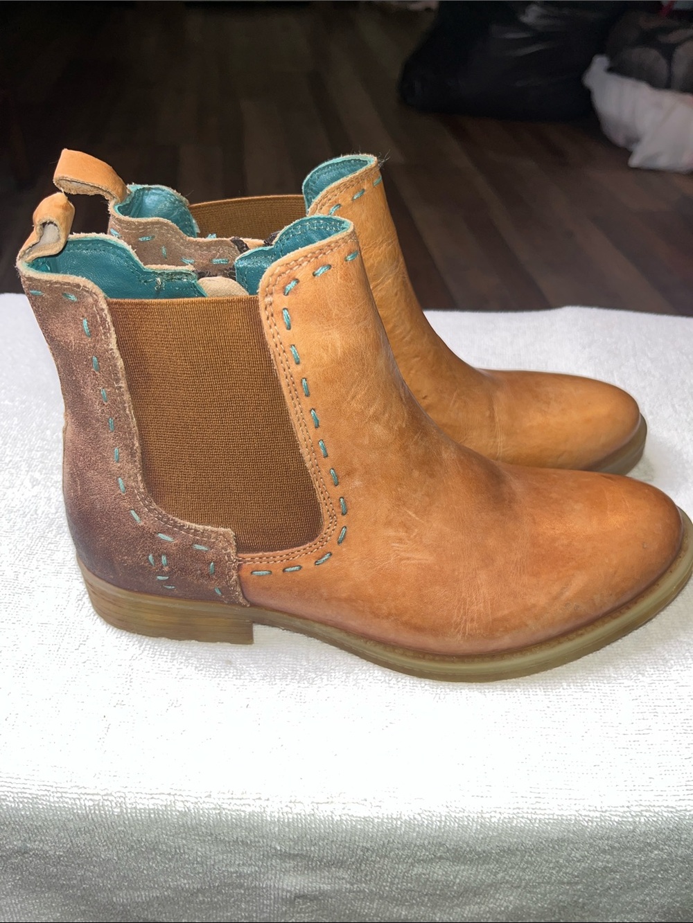 Roan by Bed - Stu Hostile bootie